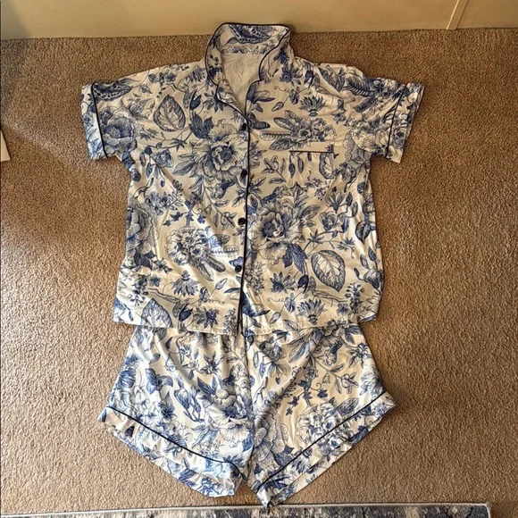 Floral Blue and White Pajama Set - Picture 1 of 2